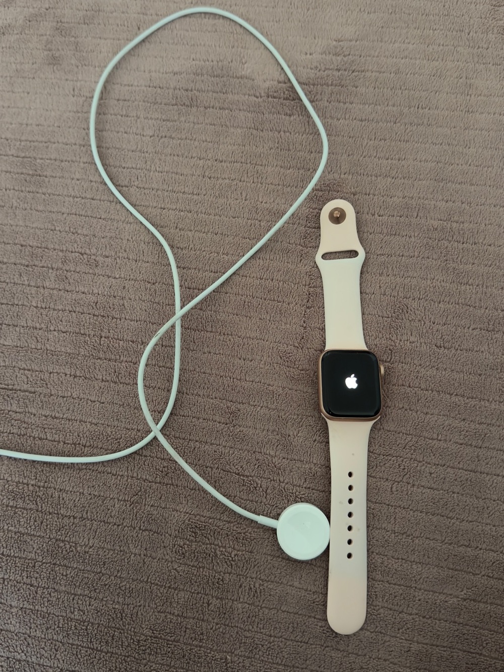 Apple Watch Series 4 Rose Gold